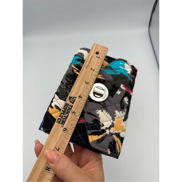 Vera Bradley Womens Splash Floral Quilted Your Turn Smartphone Wristlet Wallet - Picture 5 of 8